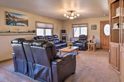 Welcoming Cañon City Abode - Walk to River! Maison in Canon City