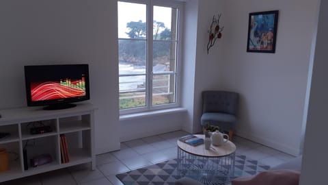 TV and multimedia, Coffee/tea facilities, Living room, Seating area