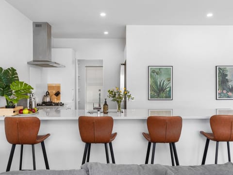 Dining area, kitchen