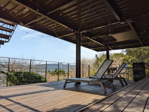 Balcony/Terrace, Lake view