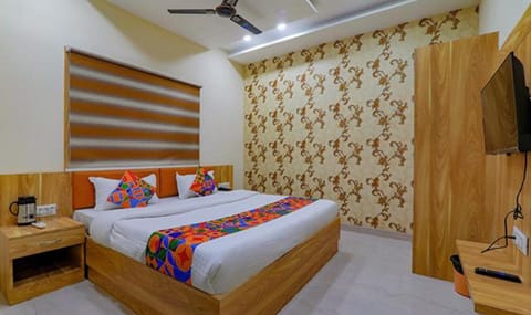 FabHotel Super 3 Premium Hotel in Varanasi