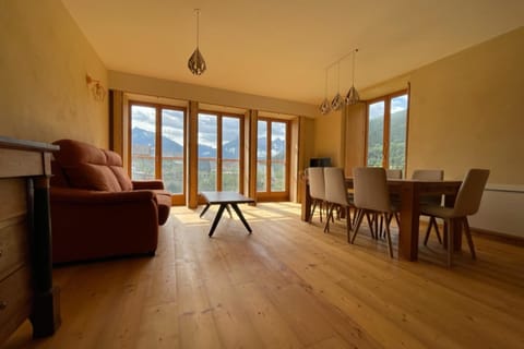 "La Gloriette" View On The Mountains Apartment in Briançon