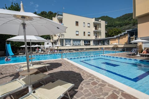 Hotel San Pietro Hotel in Maiori