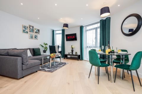 Watford Cassio Luxury - Modernview Serviced Accommodation Apartment in Watford