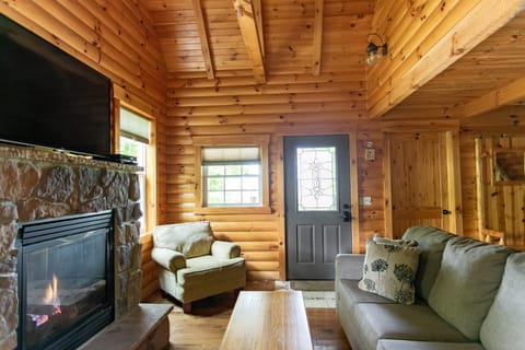 Sugar Maple Cabin by Amish Country Lodging Casa in Berlin