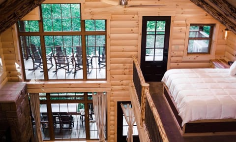 Treehouse #2 by Amish Country Lodging Casa in Berlin