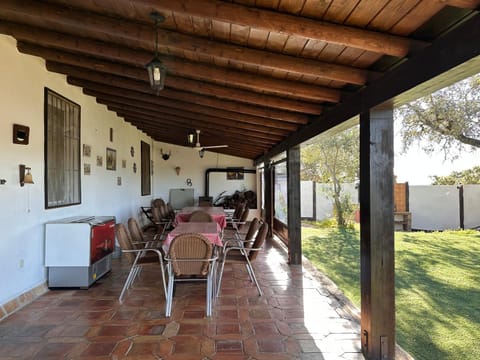 Casa Rural Navalonguilla con piscina Villa in Sierra de Huelva