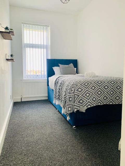 Comfortable 3 bed residential home in Sheffield House in Sheffield