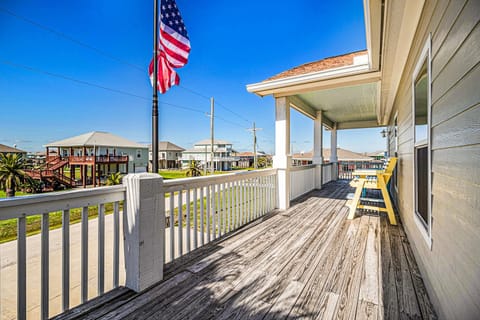 Eastview Oasis House in Bolivar Peninsula