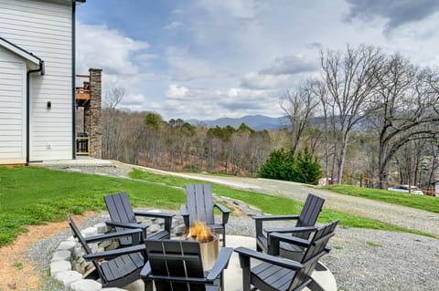 Property building, Seating area, Mountain view, flat iron