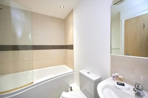 Lovely 2 Bedroom Apartment in Preston Apartment in Preston