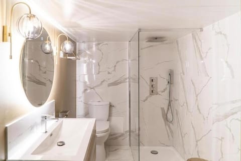 Suite Ocre Apartment in Lyon