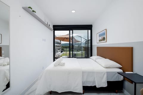 Apto novo e moderno em Jurerê Internacional EPC204 Apartment in Florianopolis
