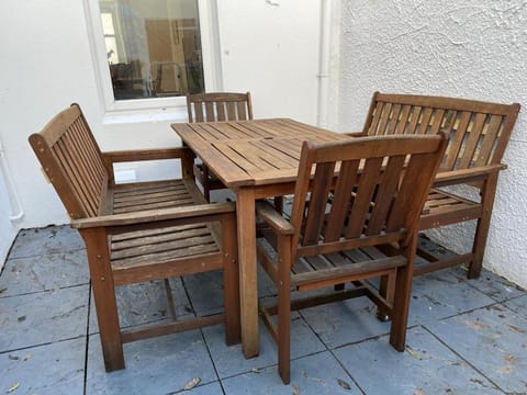 Tor House with patio, free parking 6pm to 8am only House in Torquay