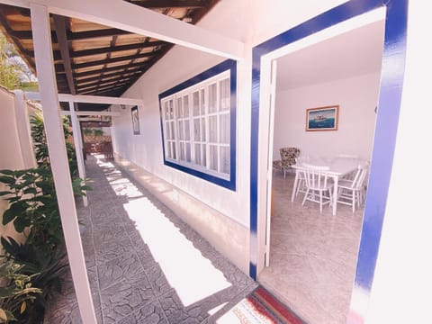 Casa com churrasqueira e 3 quartos - Centro House in Armacao dos Buzios