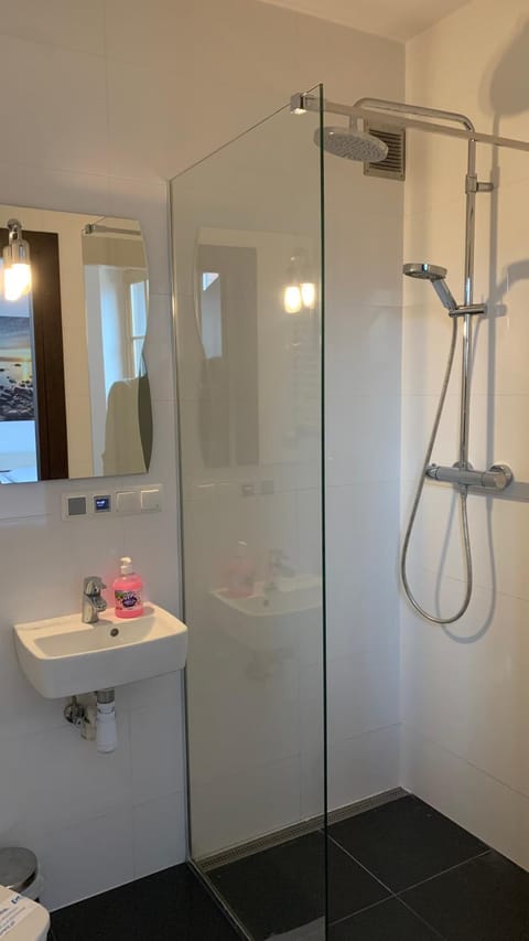 Apartament Portowe Wspomnienia Apartment in Pomeranian Voivodeship