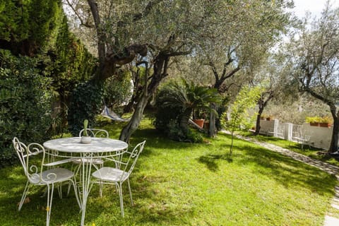 Patio, Garden, Garden view