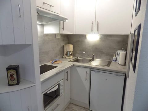 Coffee/tea facilities, Kitchen or kitchenette, pet friendly, stove