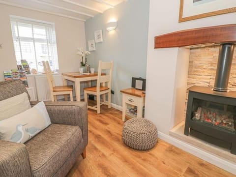 Kirrin Cottage House in Wales