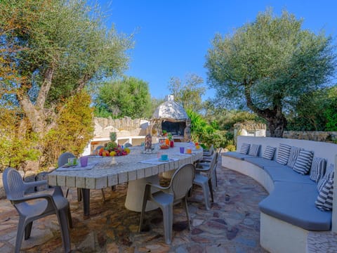 BBQ facilities, Garden, Dining area