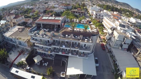 Bird's eye view, City view, Swimming pool, Swimming pool