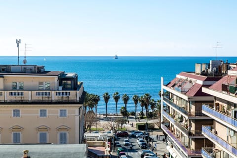 Bed and Breakfast Port Inn - Free Transport B&B to Cruise Ship Bed and Breakfast in Civitavecchia