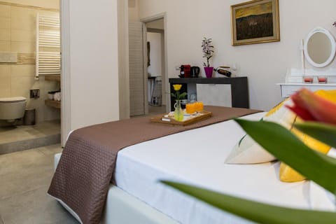 Bed and Breakfast Port Inn - Free Transport B&B to Cruise Ship Bed and Breakfast in Civitavecchia