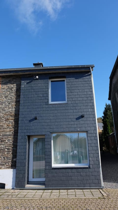 La Tanière des Loups House in Wallonia, Belgium