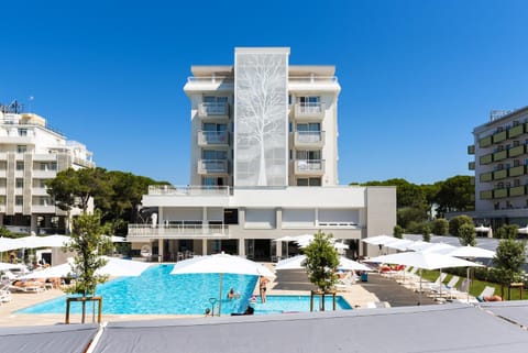 Property building, Restaurant/places to eat, Swimming pool