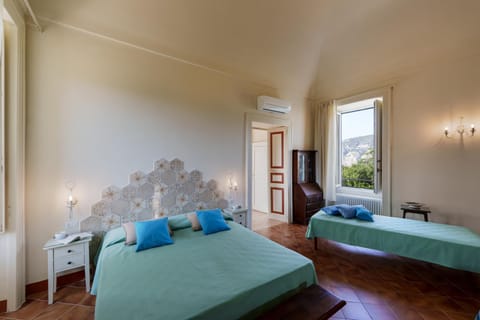 Villa Preziosa al Pizzo 3 km da Sorrento Condo in Sant Agnello