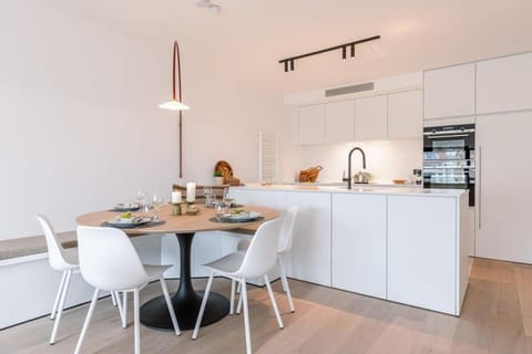 Renovated and bright apartment with sea view and parking Apartment in Knokke-Heist