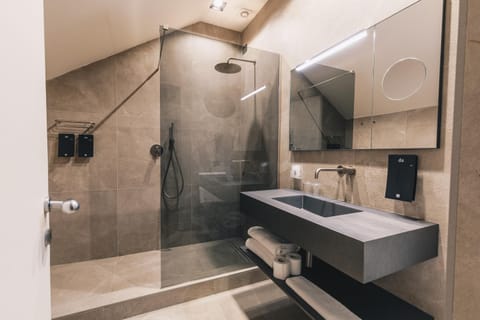 Bathroom, Photo of the whole room, bidet