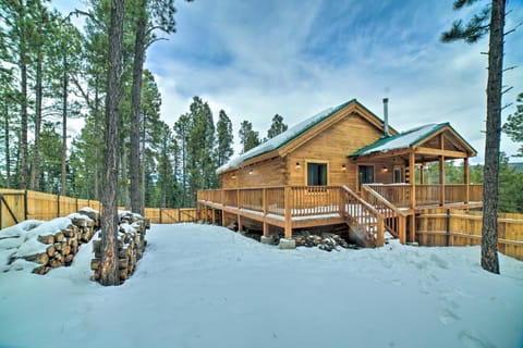 Cozy Mtn Escape 2 Mi to Angel Fire Resort! House in Angel Fire