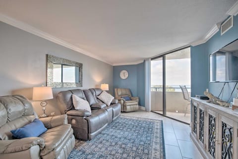 Remarkable Hudson Condo with Coastal Views! Wohnung in Hudson