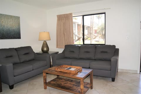 103 Fully Furnished 1BR Suite-Prime Location Apartment in Tempe