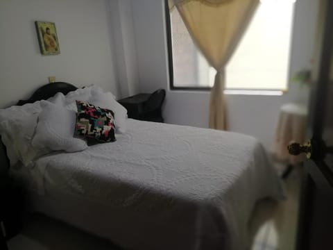 Property building, Bed, Photo of the whole room, Bedroom