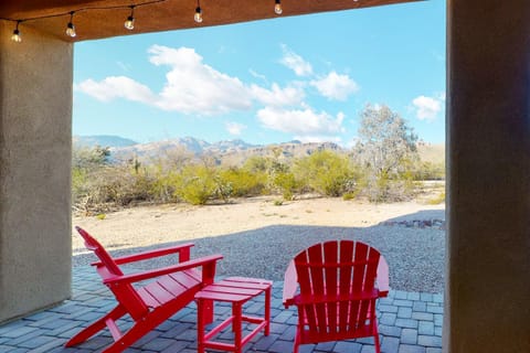 Walnut Tree House in Tanque Verde