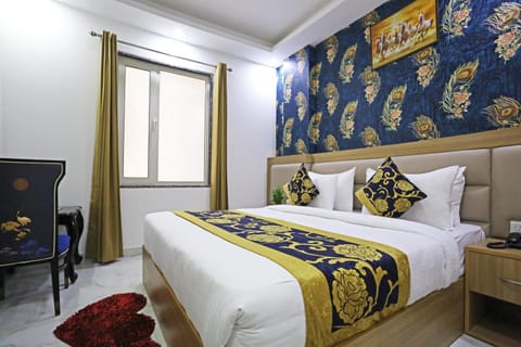 Hotel Decent Suites - Delhi Airport Hotel in New Delhi
