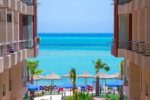 Property building, Pool view, Sea view