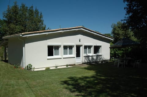 Property building, Day, Garden, Garden view