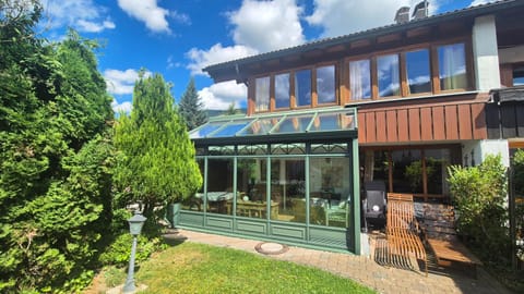 Property building, Garden, Balcony/Terrace