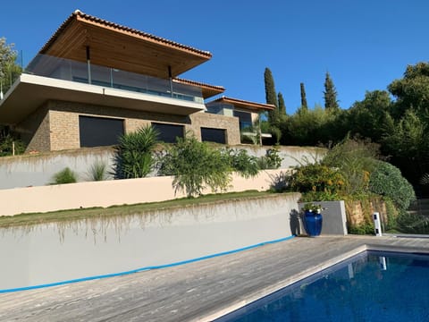 Property building, Pool view