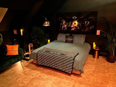 Bed, Bedroom