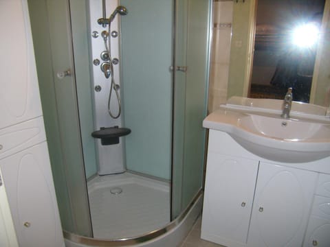 Réf LS 149 : Studio 4 pers Rés le Trident n°63 Apartment in Saintes-Maries-de-la-Mer