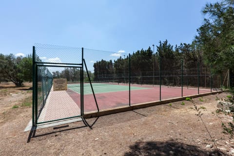 Tennis court