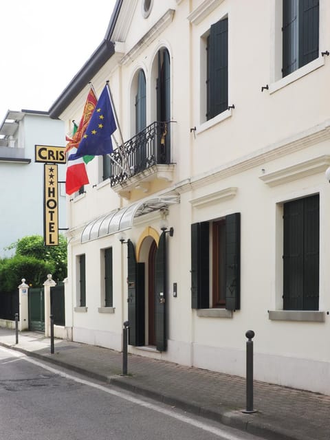 Property building, Street view