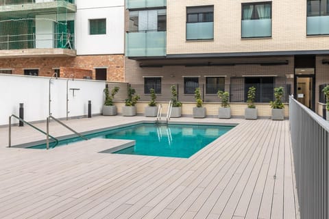 Swimming pool, Swimming pool