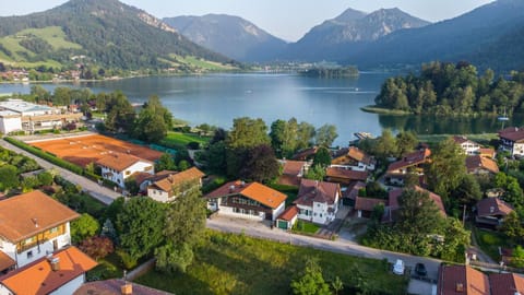 Ferienhaus Seehof mit Sauna & offenem Kamin Villa in Schliersee