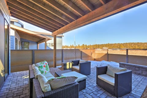 House with Patios, Grill, and Mount Humphries Views! House in Flagstaff
