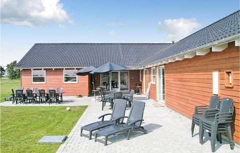 Pet Friendly Home In Idestrup With Kitchen House in Væggerløse